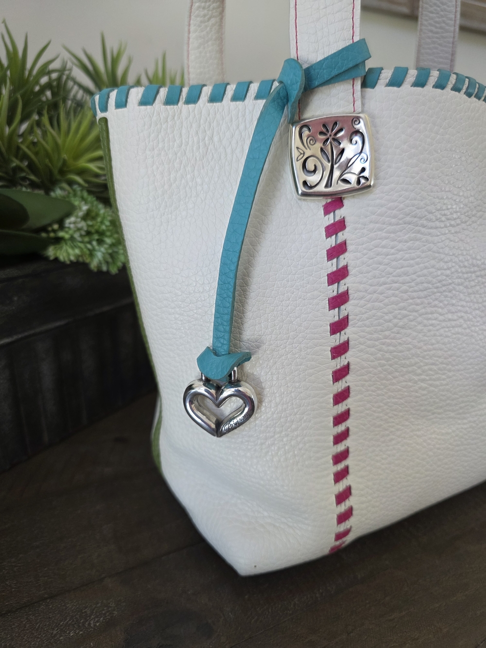 Brighton White Leather Tote Whipstitch Detail Floral Lining Heart Charm - Picture 4 of 13